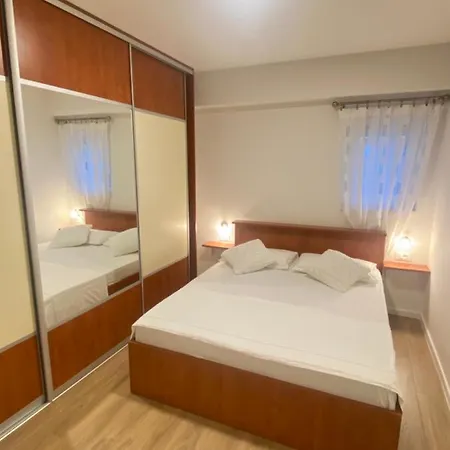 Apartman Lana *