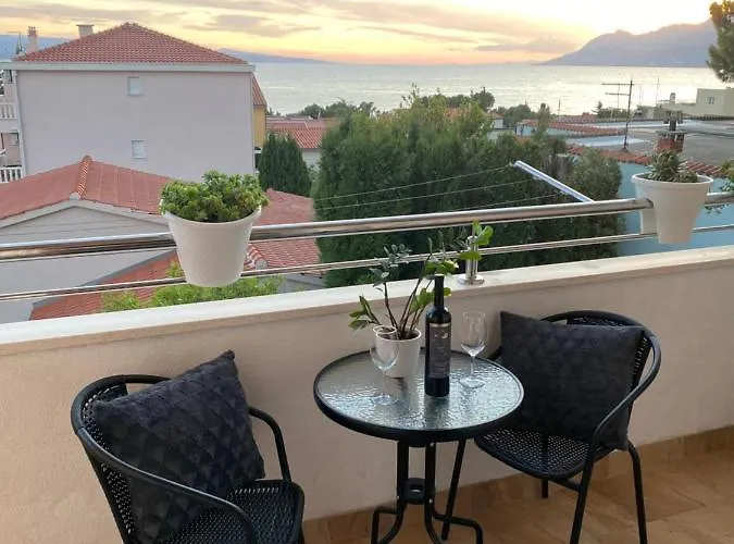 Lana Apartman *